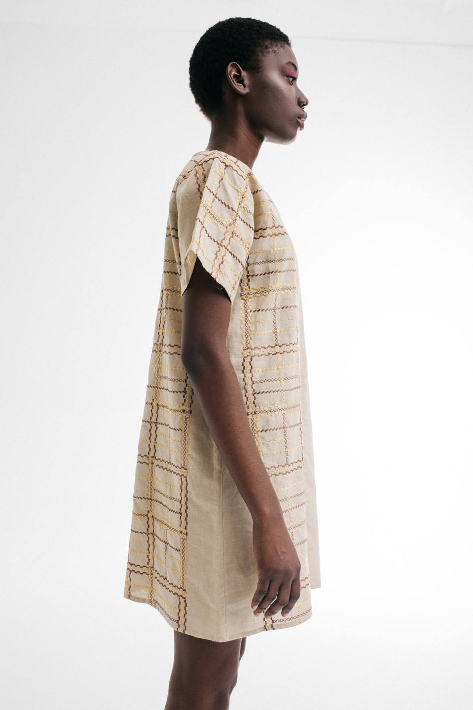 Loose - fitting  linen dress