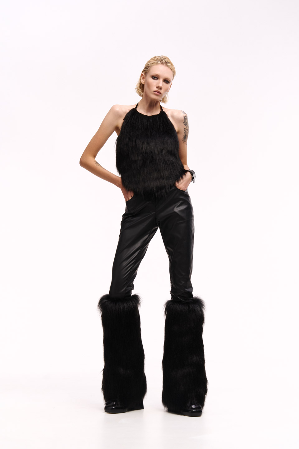 Faux Fur TOP. Self-ties closure